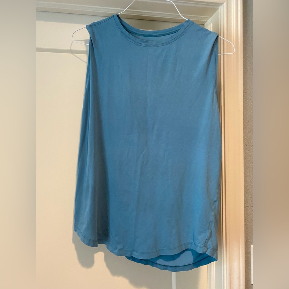 Lululemon SIZE 6 Blue Brunswick muscle tank.